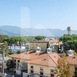 Homiday - Il Giardino --1 Min Ospedale Cisanello--Aeroporto Free Parking--